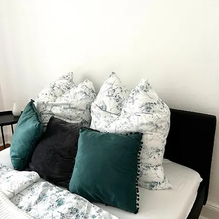 Apartment Aventura Flat 1 *